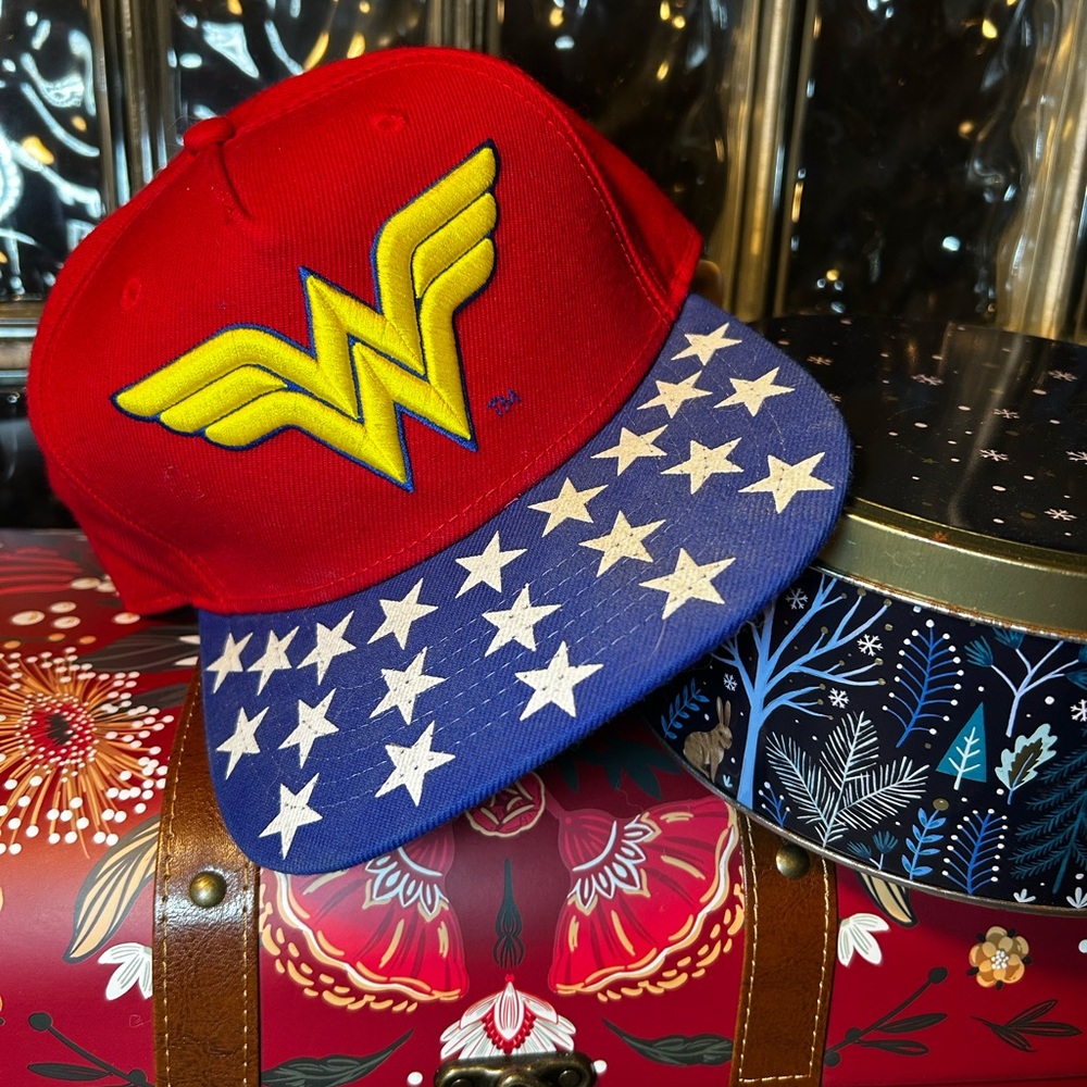 DC official Wonder Woman SnapBack